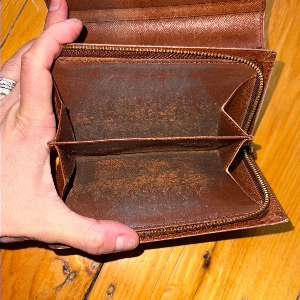 Louis Vuitton Brown Monogram Wallet - Picture 4 of 5